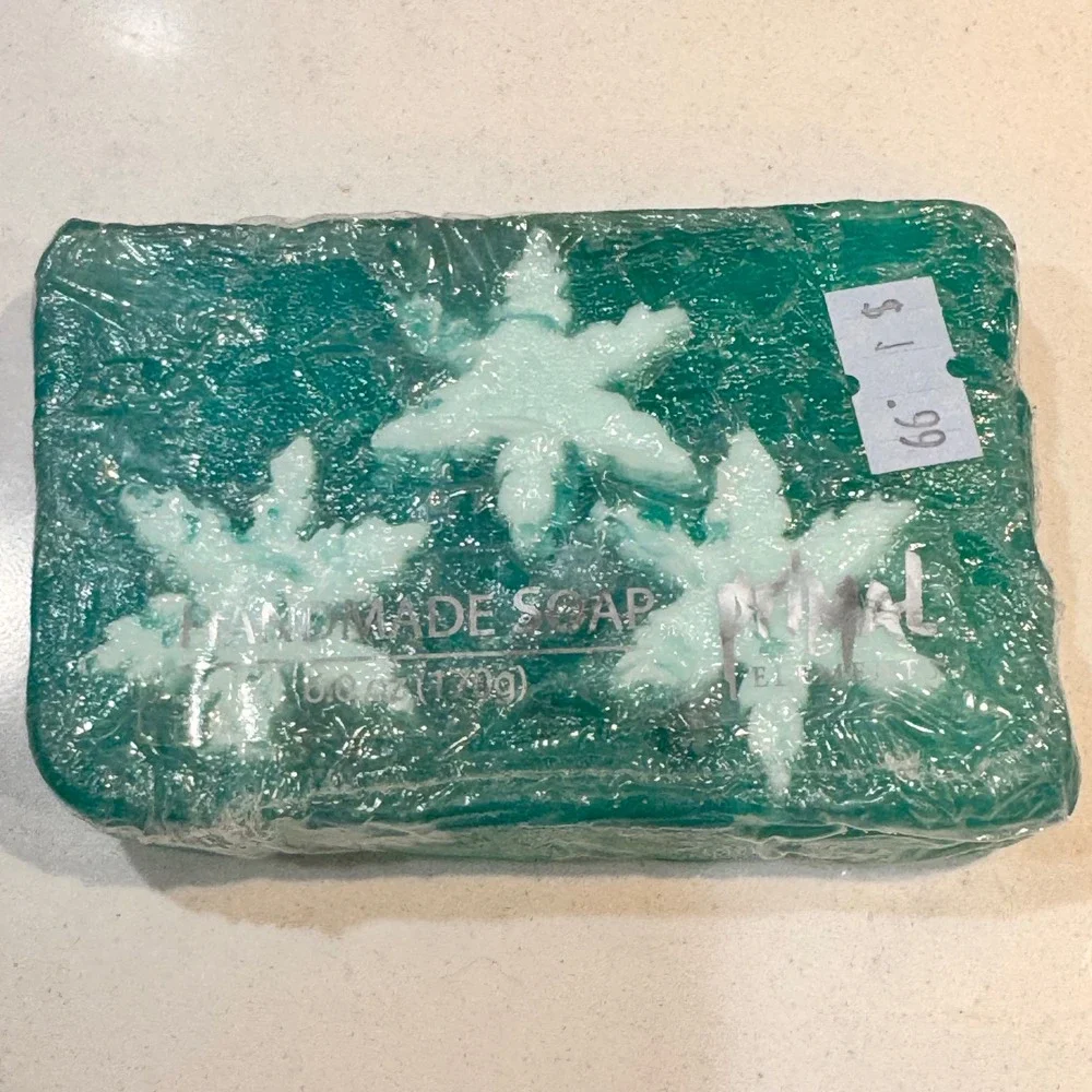 New Primal Elements Snowflakes Handmade Glycerin Soap Bar 6 oz Winter Mint Scent